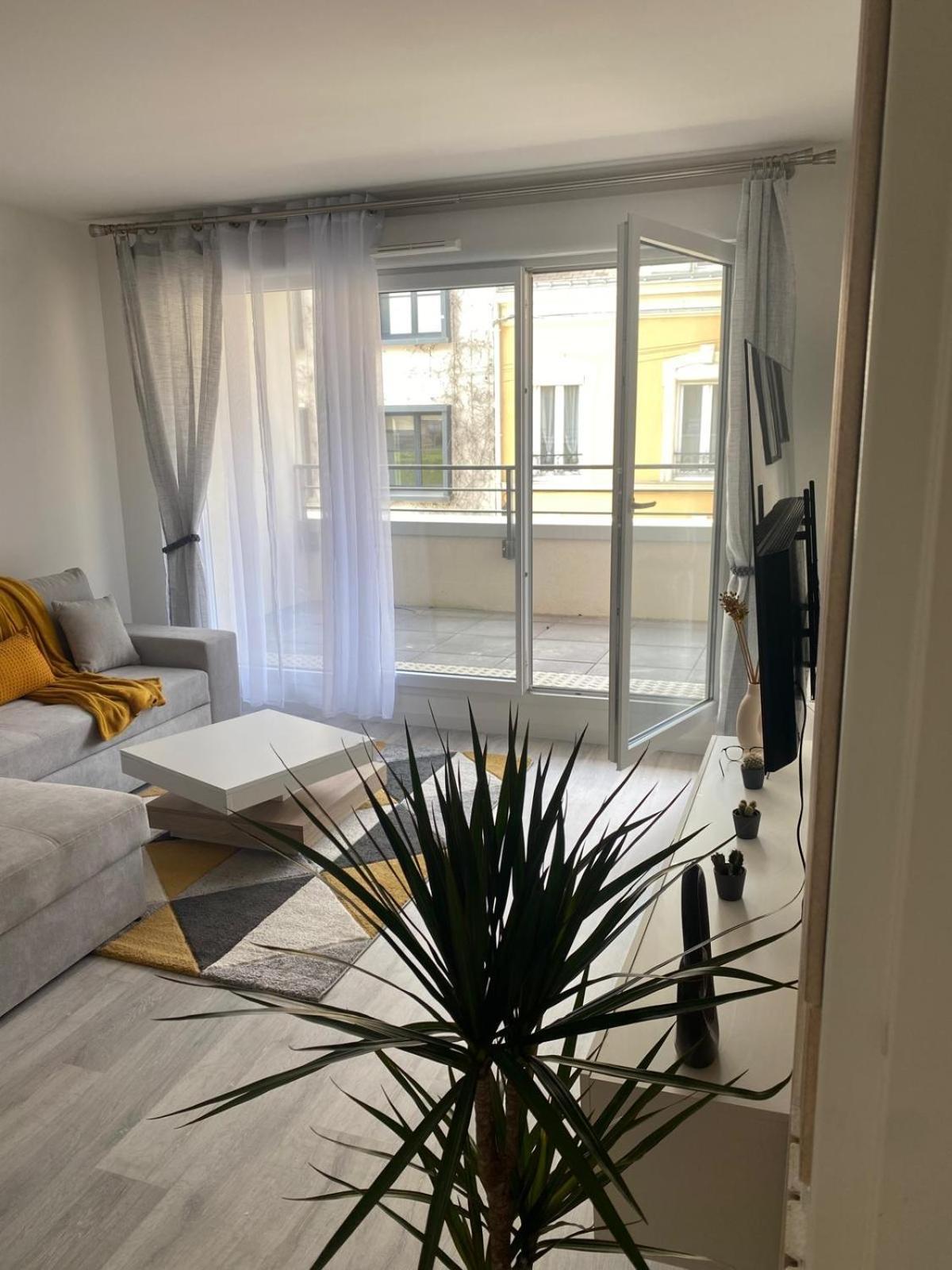 Appartement 24H Du Mans Le Mans Buitenkant foto